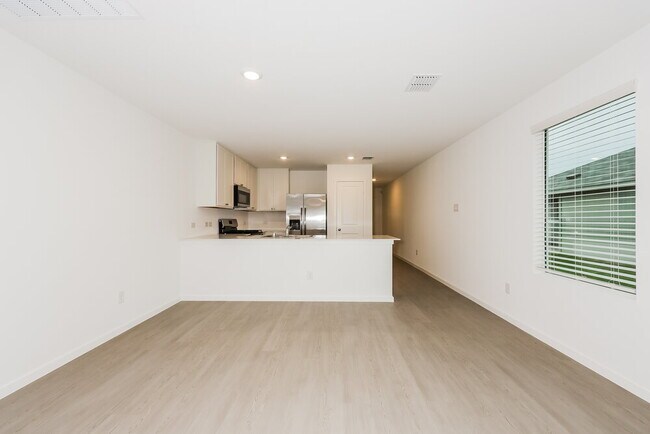 Building Photo - 1604 Limpkin Dr