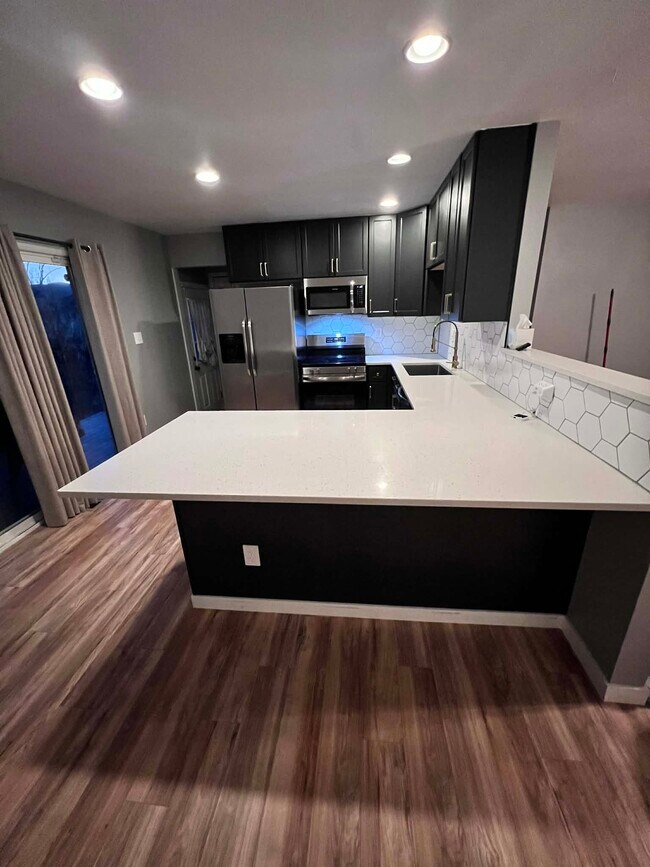 Foto del edificio - 4615 Frost Dr