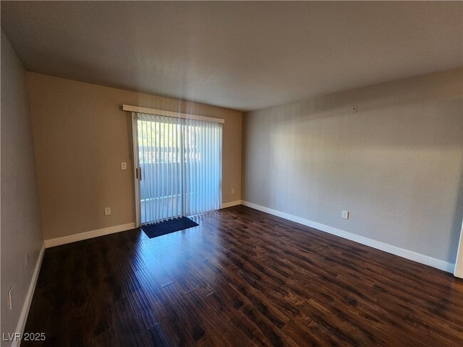 Foto del edificio - 5055 W Hacienda Ave