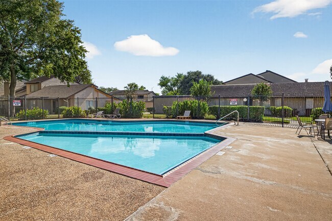 Foto del edificio - 12433 S Dairy Ashford Rd