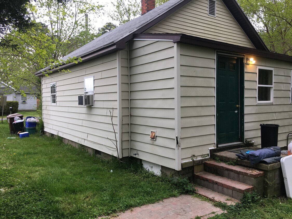 Primary Photo - 501 Harrington Ave