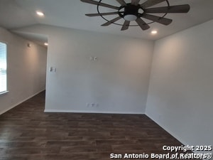 Building Photo - 345 Middle Grn Lp