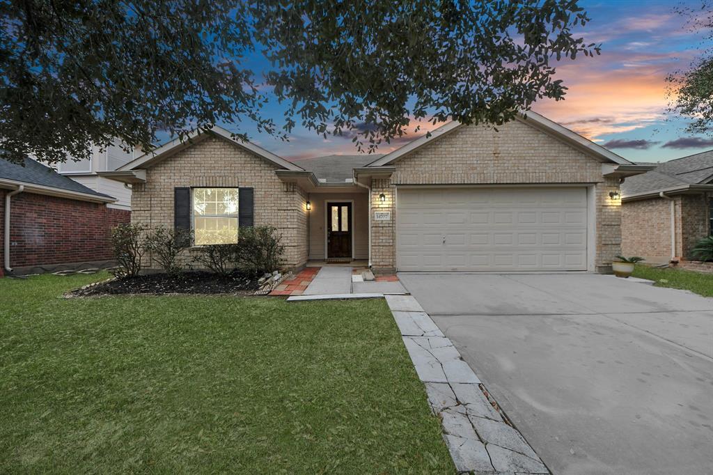 Foto principal - 14707 Country Rose Ln