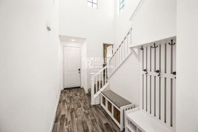 Building Photo - 1604 Armijo Pl