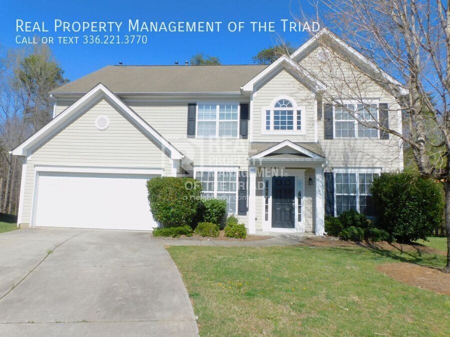 Primary Photo - 1300 Pondhaven Dr