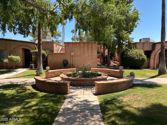 Building Photo - 3066 N 32nd St