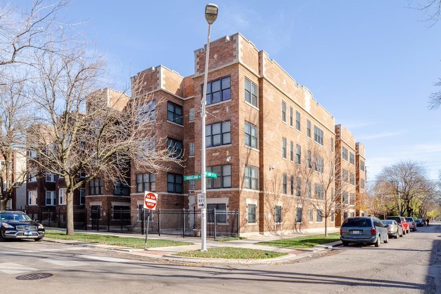 Foto principal - 1738 E 69th St