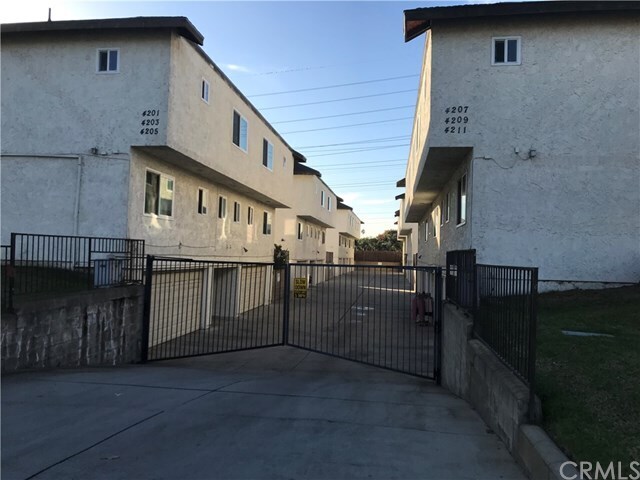 Primary Photo - 4209 Walnut Grove Ave