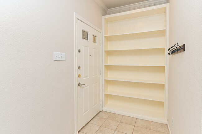 Foto del edificio - 2255 Braeswood Park Dr