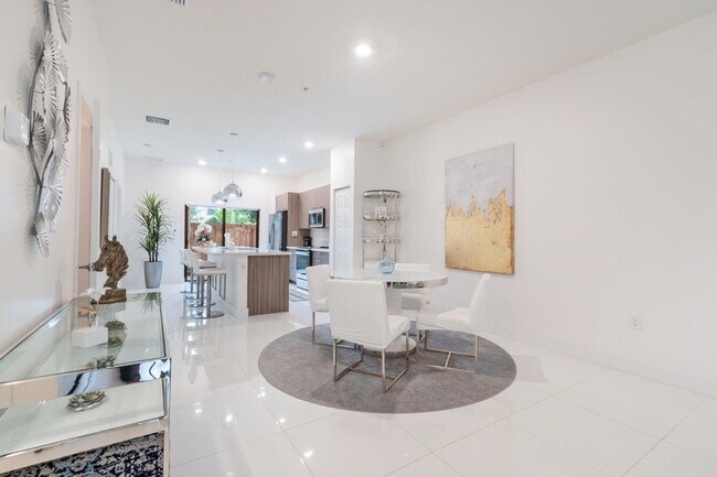 Foto del edificio - 8045 NW 104th Ave