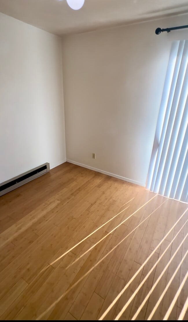 Building Photo - 629 Quincy St