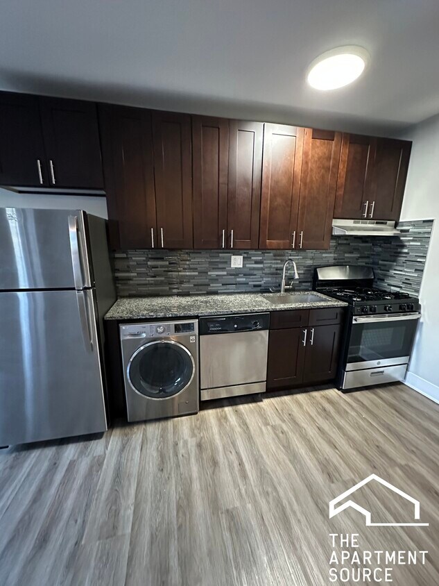 Foto principal - 730 Judson Ave