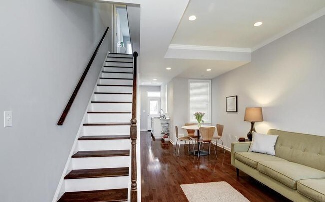 Building Photo - 3545 6th St NW