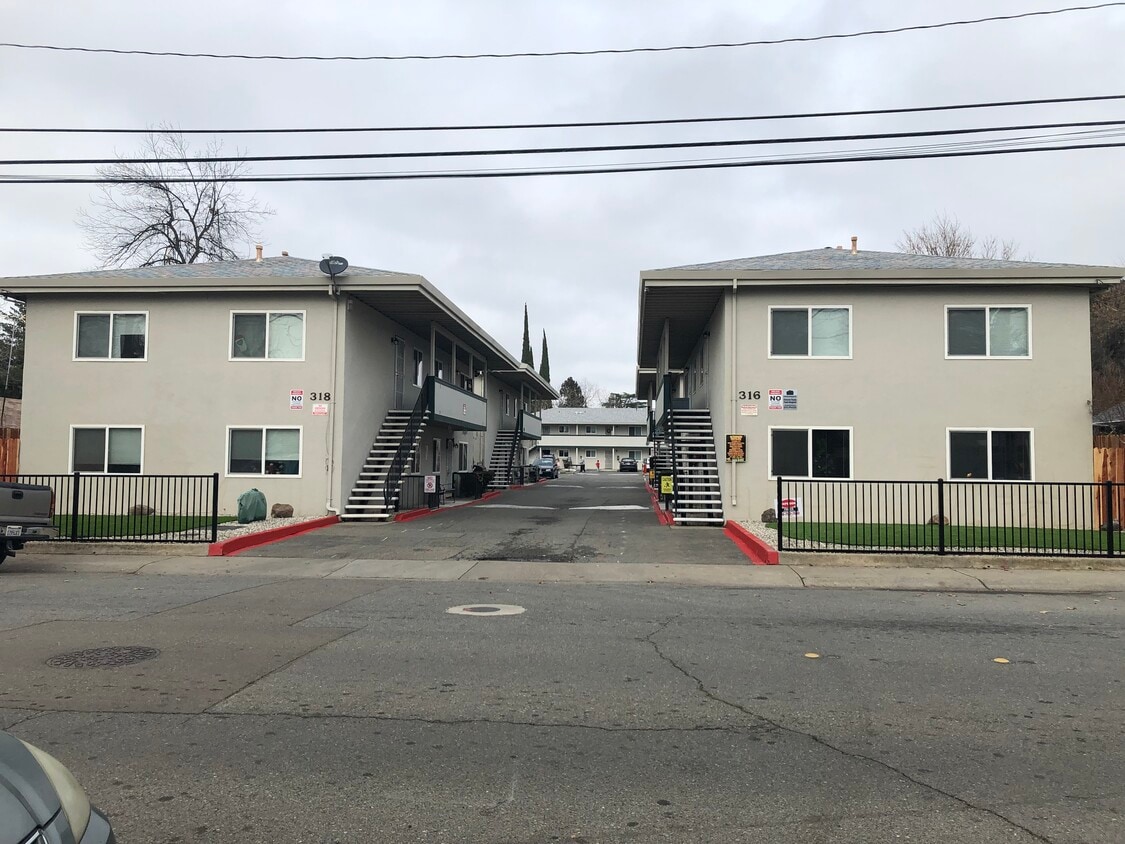 Primary Photo - 318 6th St