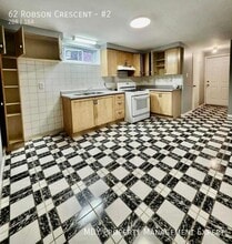 Building Photo - 62 Robson Crescent