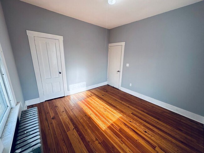 Foto del edificio - 466 East St