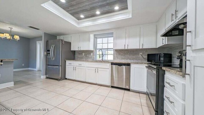 Building Photo - 122 Galiano Ct