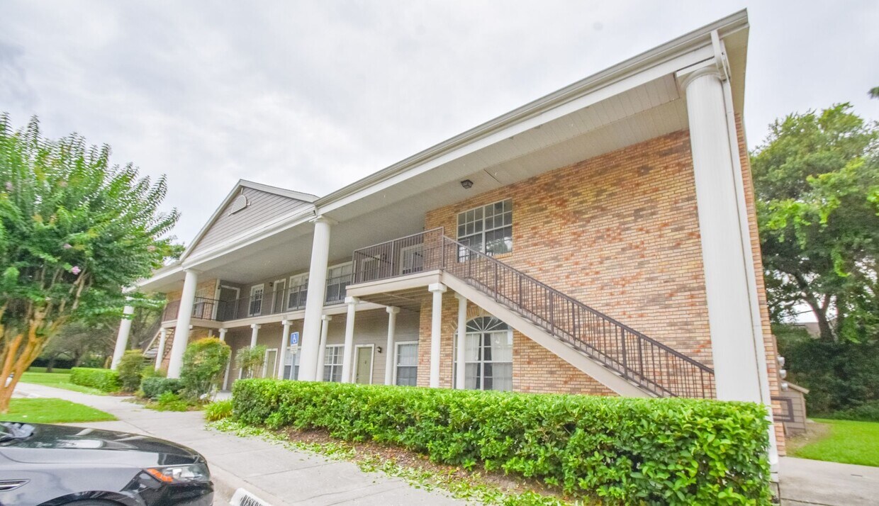 Primary Photo - Amazing 2/2 Condo in Hunters Reserve! Wate...