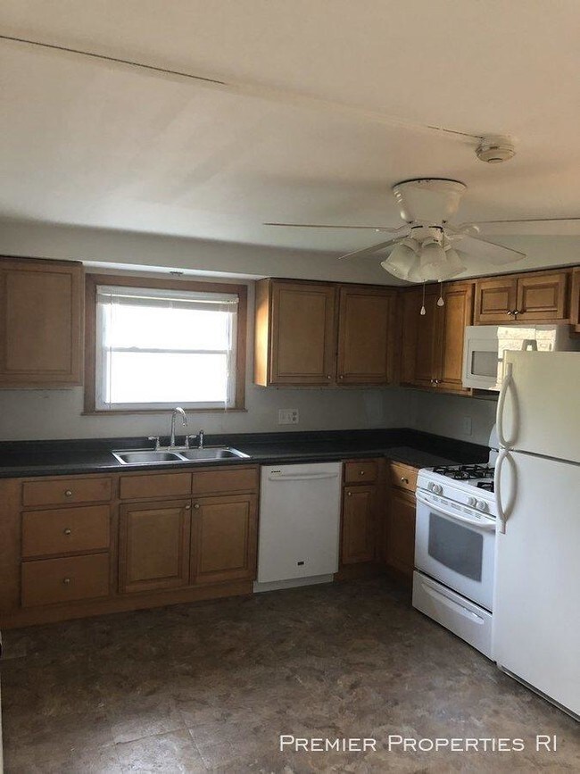 Foto del edificio - 1 bedroom in North Providence RI 02911