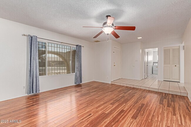 Building Photo - 5528 W Calavar Rd
