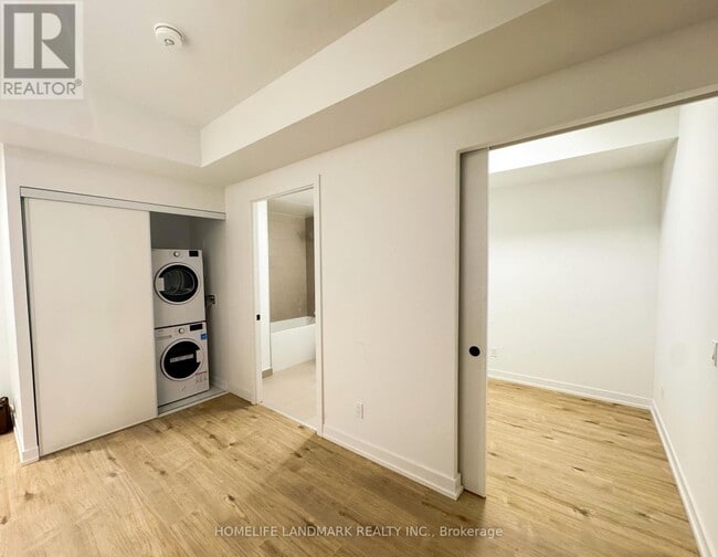 Photo du bâtiment - 35 Parliament St