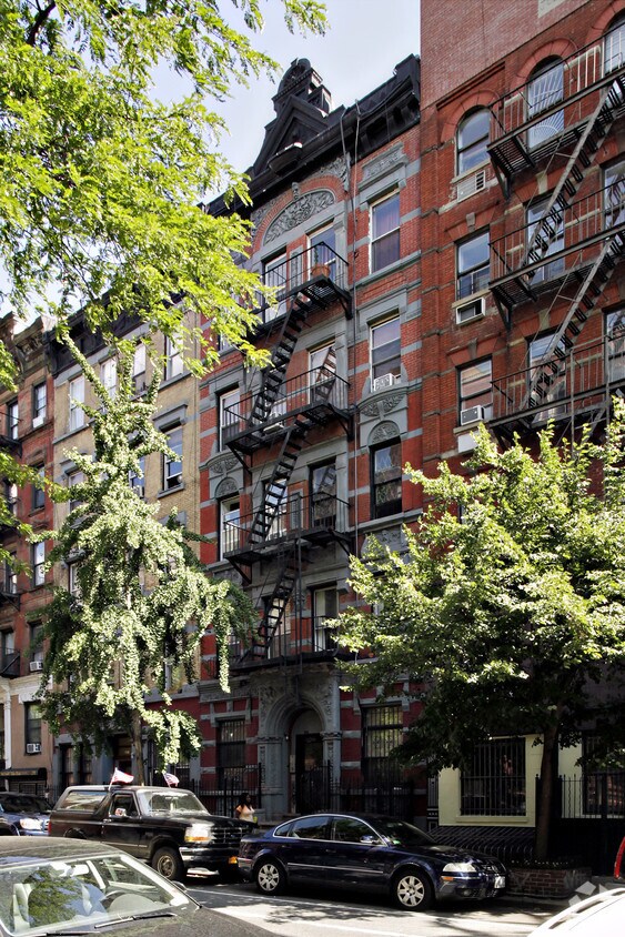 253 E 10.º ¡St - 253 E 10th St