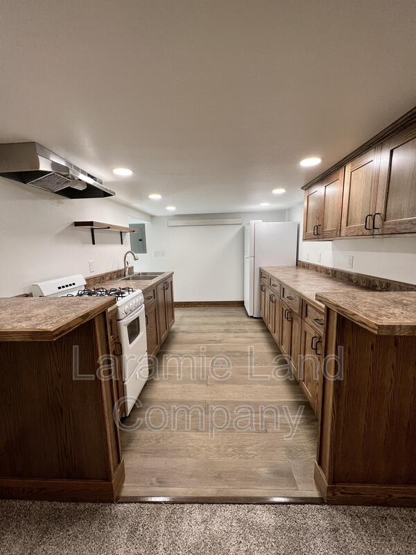 Foto del edificio - 715 E Flint St