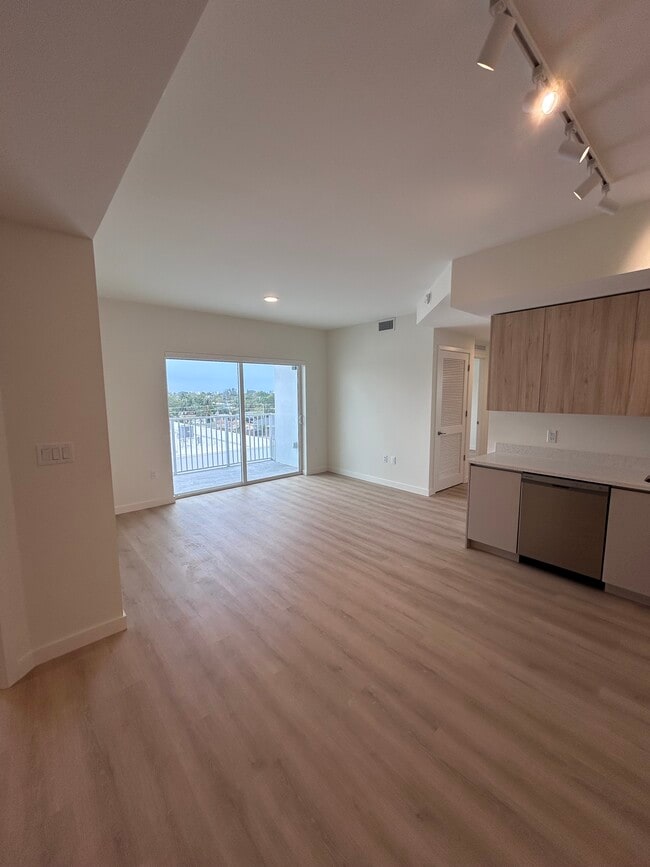Building Photo - 239 Fordham Dr
