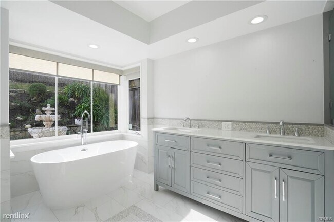 Building Photo - 2 br, 2 bath House - 644 Via del Monte