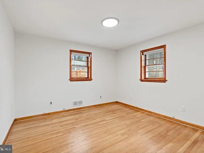 Building Photo - 5801 Lane Dr