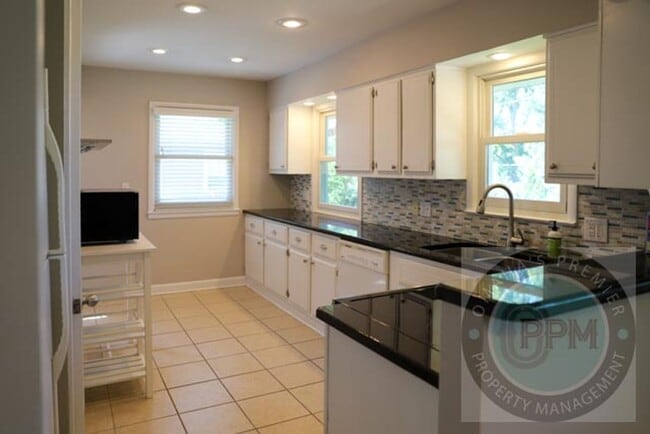 Foto del edificio - 3 Bedroom 3 Bathroom Home