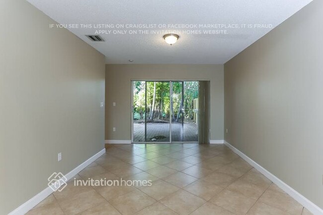 Building Photo - 2893 SW 174th Ave