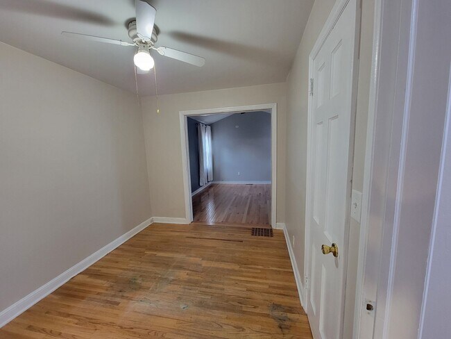 Foto del edificio - 5837 Grand Ave S