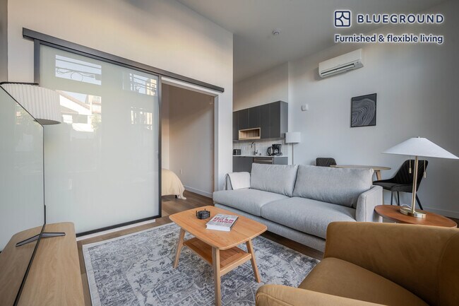 Foto del edificio - 2245 NW 56th St