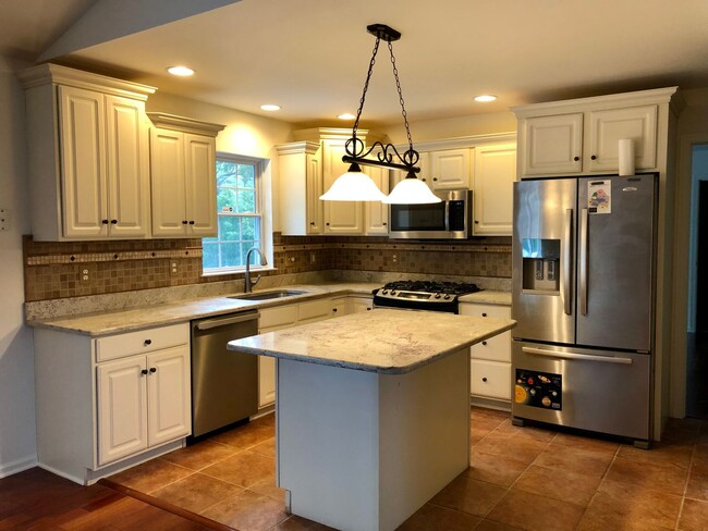 Foto del edificio - Exeter single family home on private cul-d...