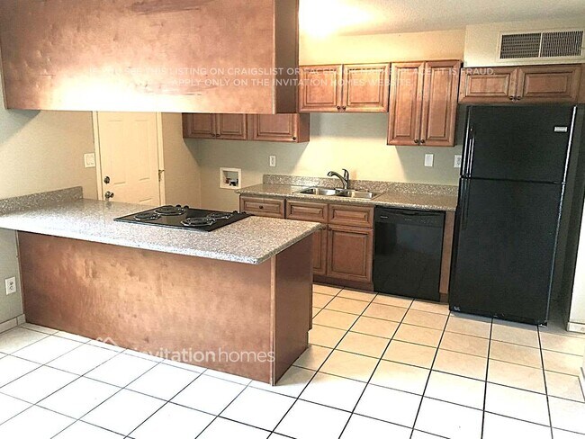 Foto del edificio - 3808 W Glendale Ave