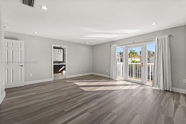 Foto del edificio - 3110 NE 210th Terrace