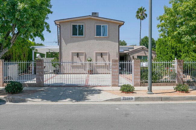 Building Photo - 15849 Malden St