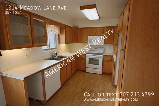 Building Photo - 1314 Meadow Ln Ave