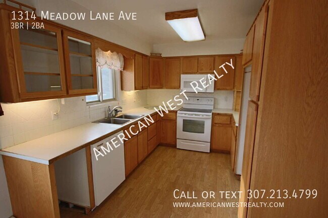 Foto del edificio - 1314 Meadow Ln Ave