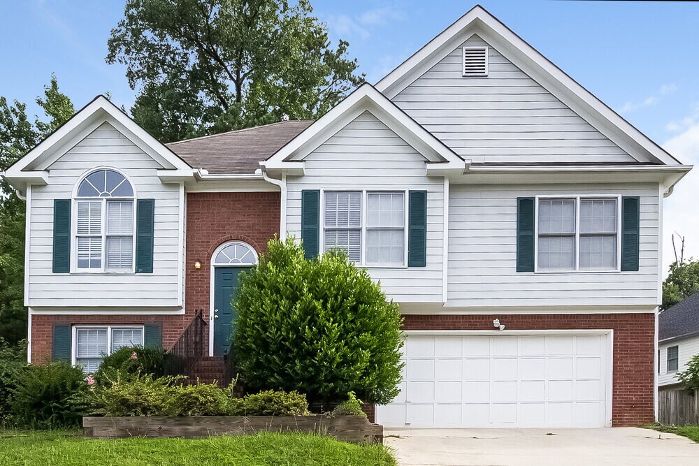 Foto principal - 605 Oxford Crest Ct NW