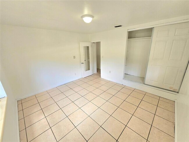 Foto del edificio - 10532 51st Terrace N