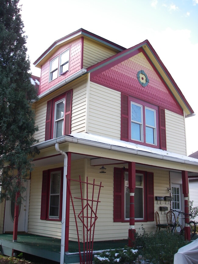 Building Photo - 1215 W Cucharras St