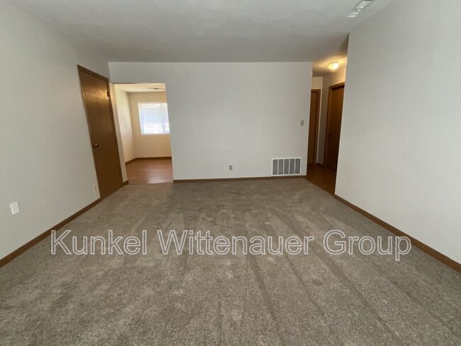 Foto del edificio - 1705 Jamestown Rd