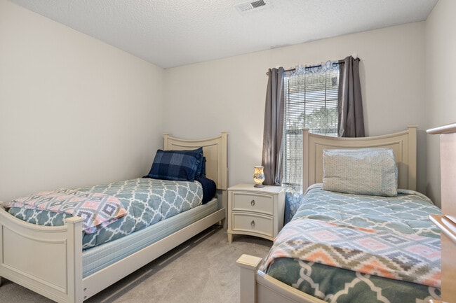 Building Photo - 5030 Windsor Green Way
