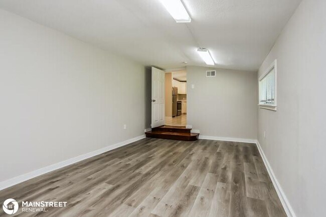 Foto del edificio - 813 RAUSCHER DR, BALLWIN, MO 63011