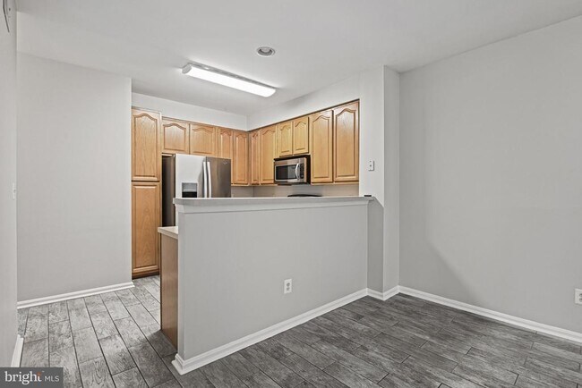 Building Photo - 46186 Walpole Terrace