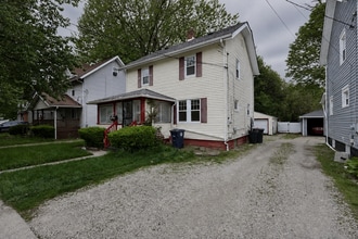 Building Photo - 961 Lawton St