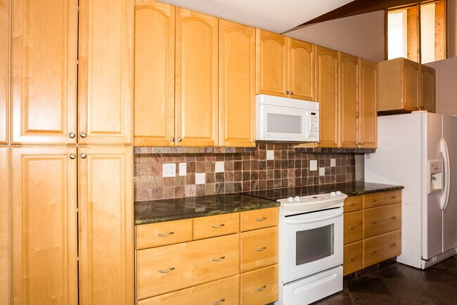 Foto del edificio - 6376 Amberwoods Dr