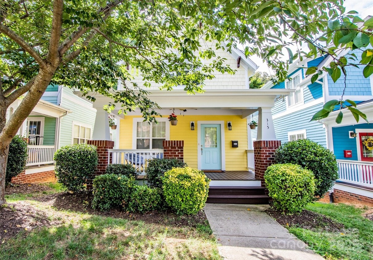 Primary Photo - 315 Woodvale Pl